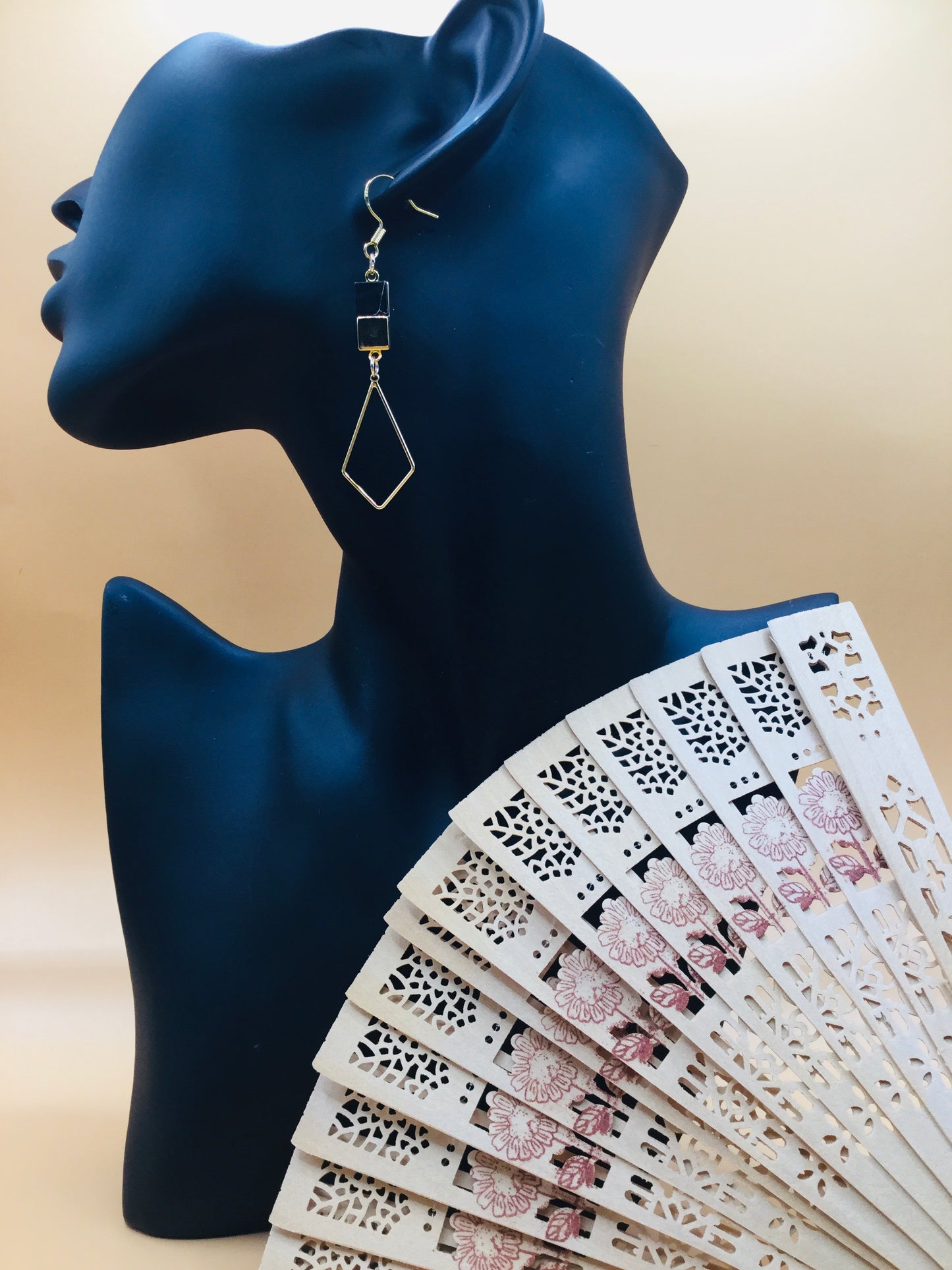 Almasi Earrings