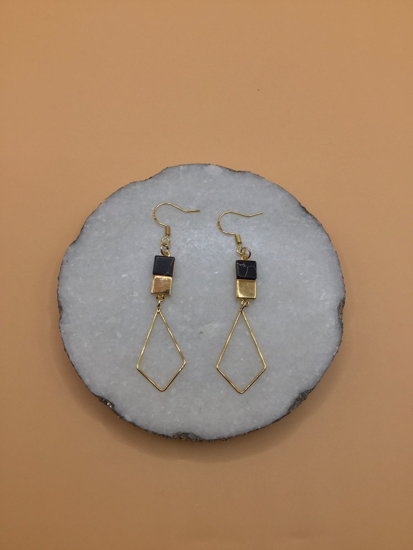 Almasi Earrings