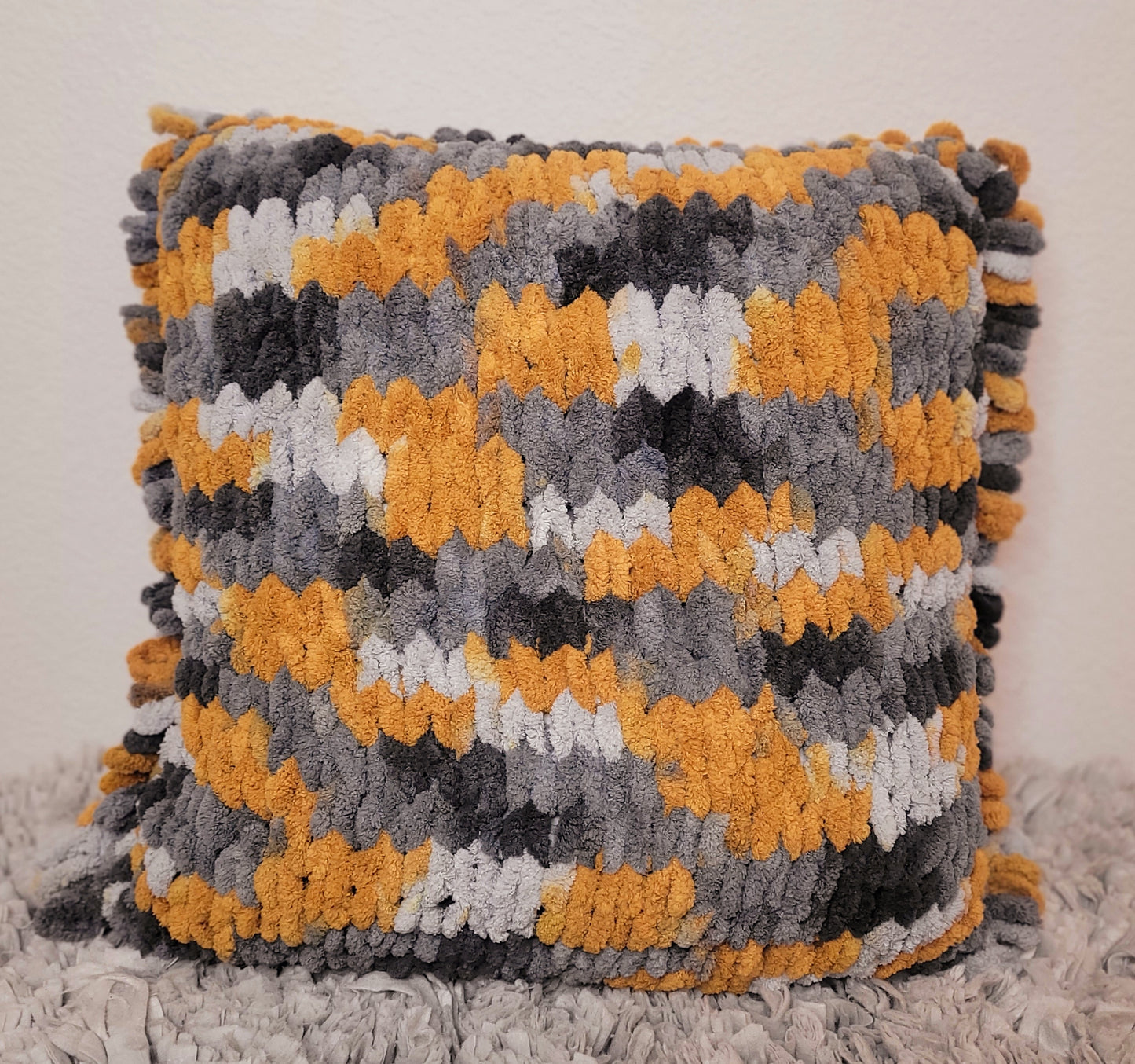 Lupu Accent Pillow